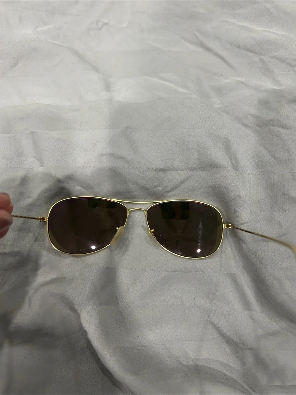 YOUTH TEEN Ray-Ban Gold Frame Sunglasses with Purple Lenses
